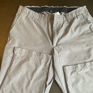 Very lightweight light grey under armour golf pants. 36/30